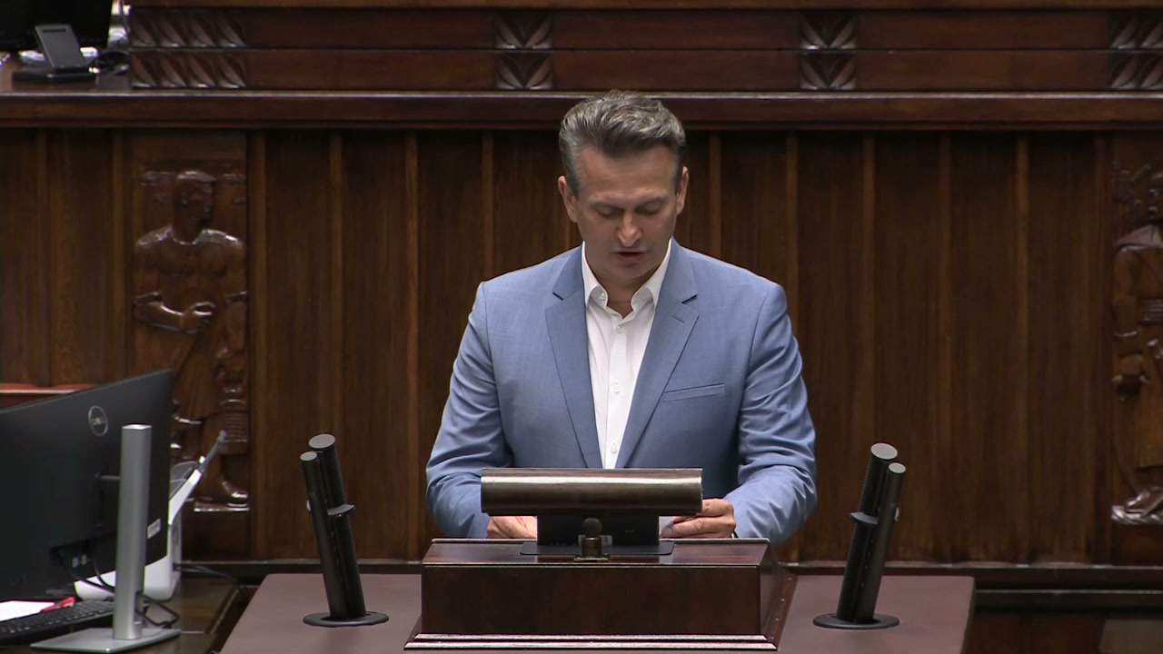 Robert Wardzała podczas wystąpienia w Sejmie